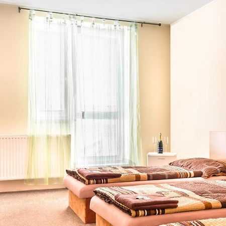 Hotel Zannam Бърно Екстериор снимка