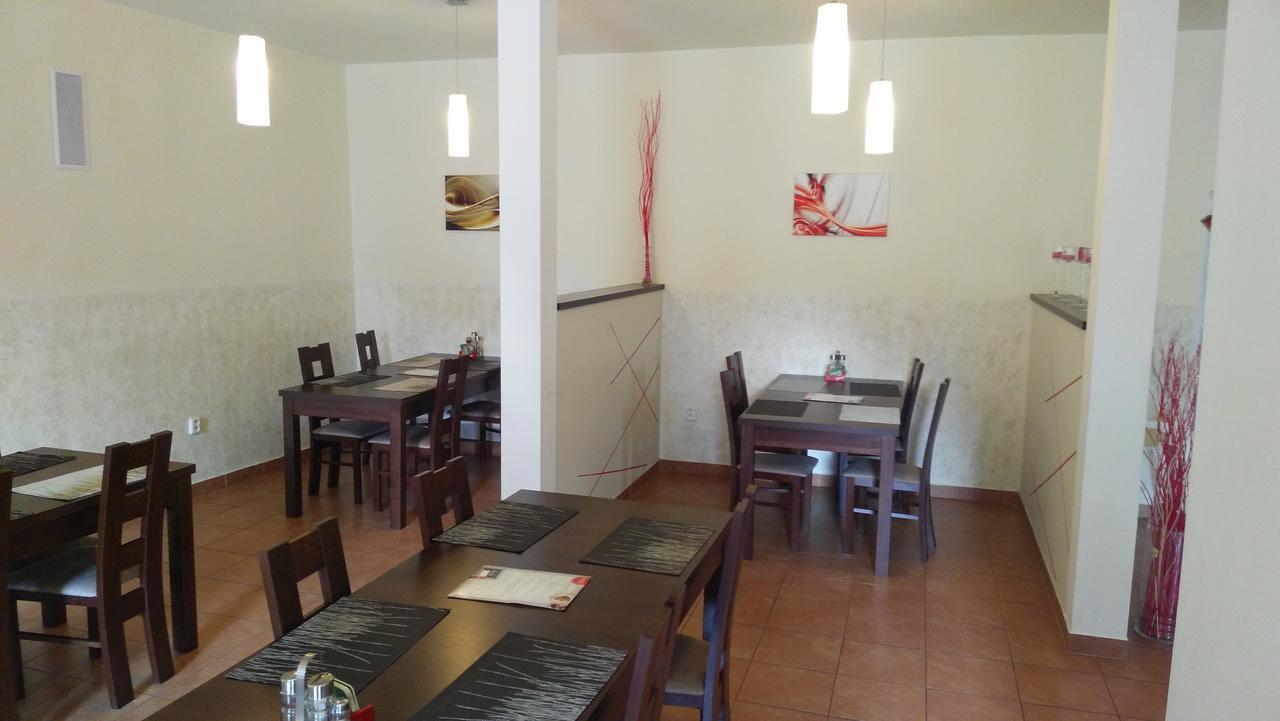 Hotel Zannam Бърно Екстериор снимка